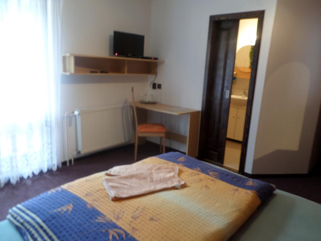 Penzion V Budech Křivoklát Habitación foto